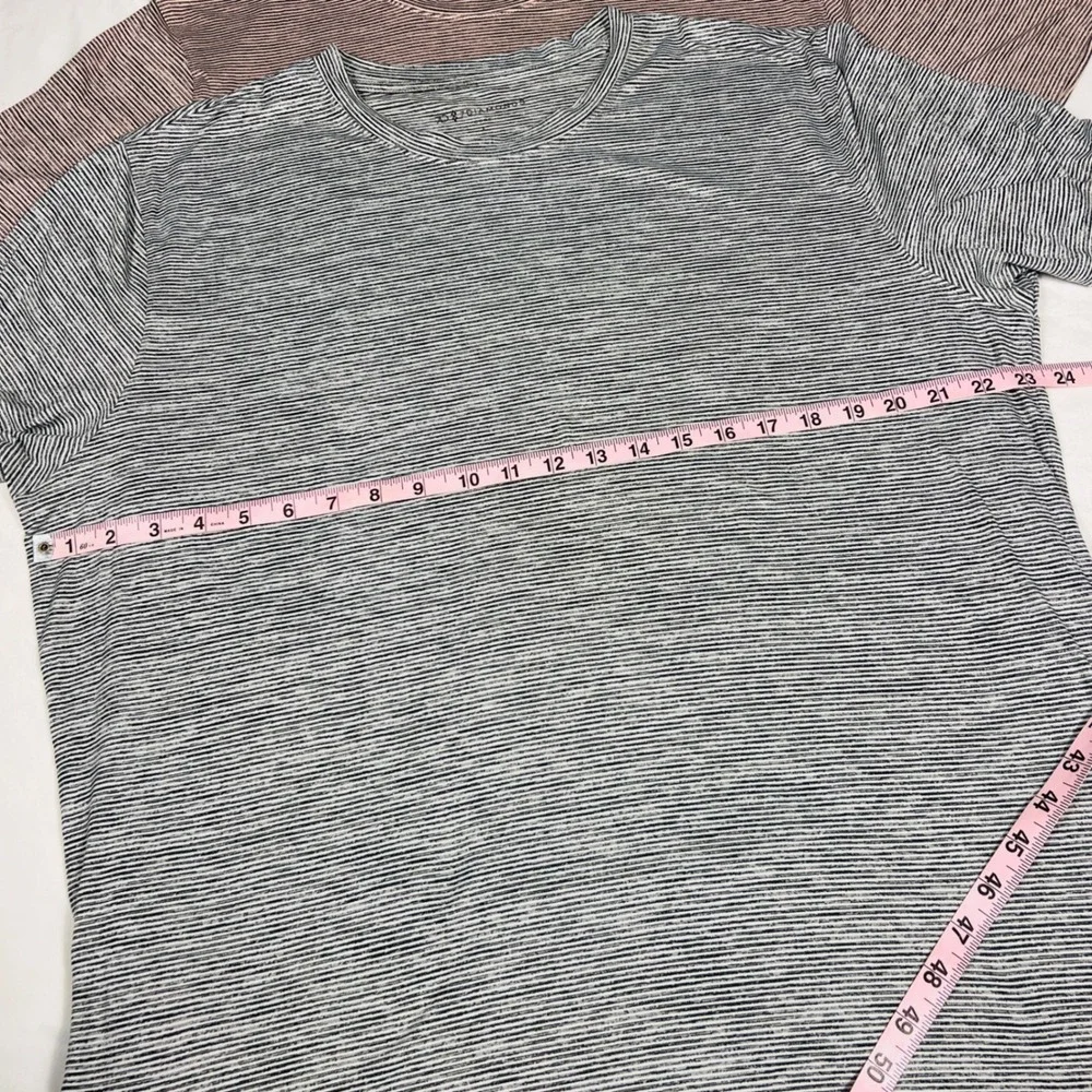7 Diamonds Core Crew Men 2 Pack Micro Stripe Performance T-Shirt Grey Pink Large